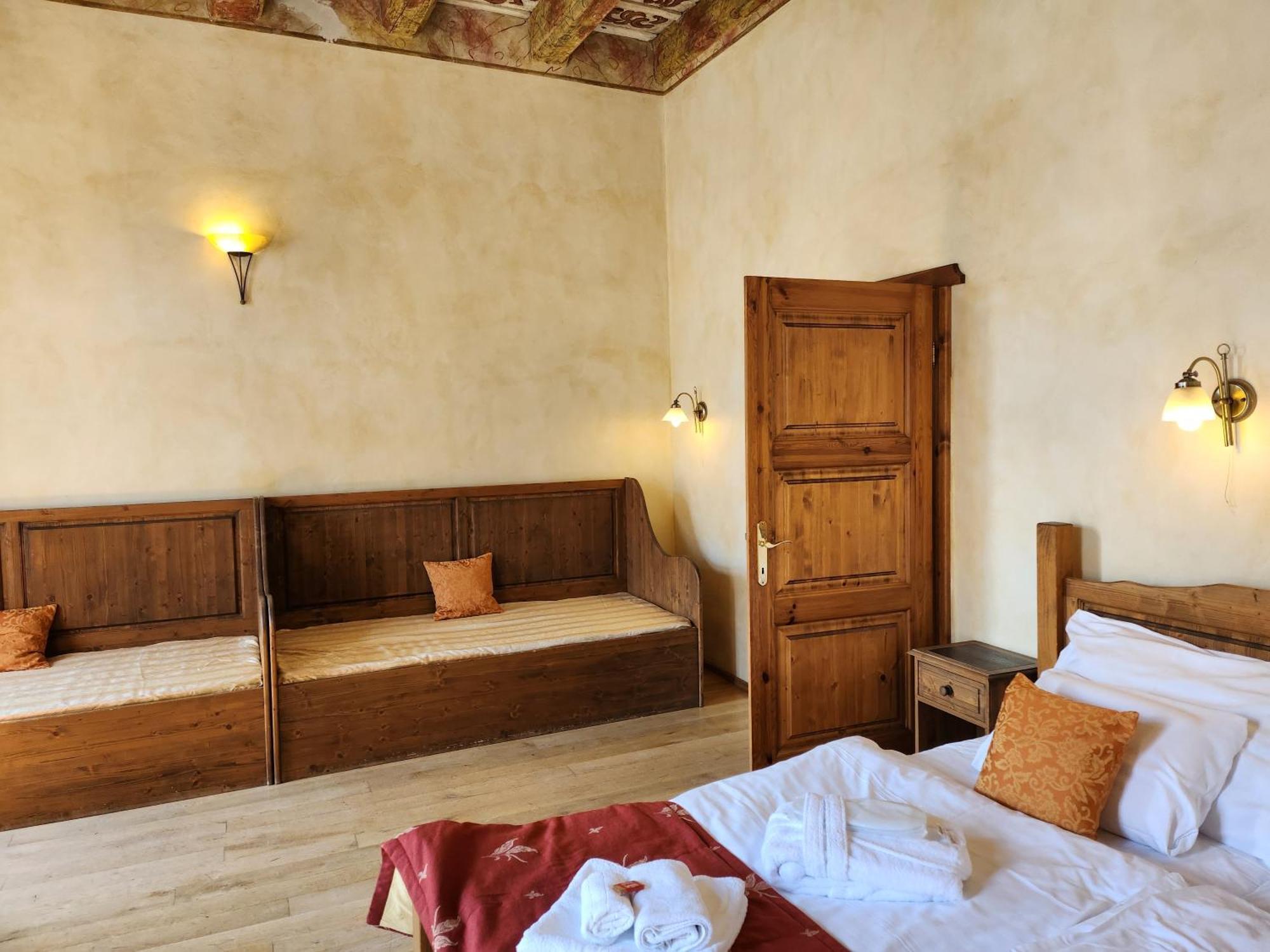 Hotel Opat Kutná Hora Екстериор снимка