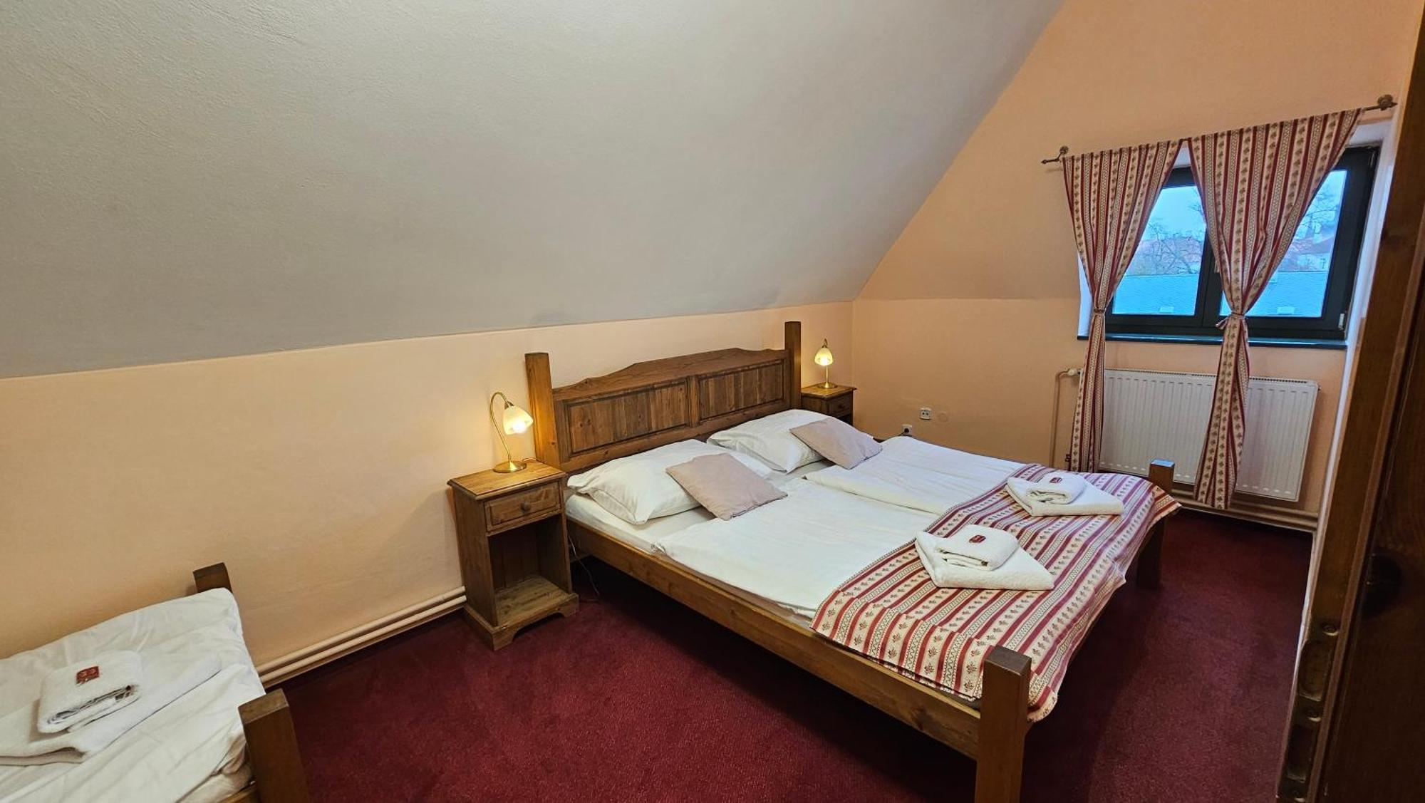 Hotel Opat Kutná Hora Екстериор снимка