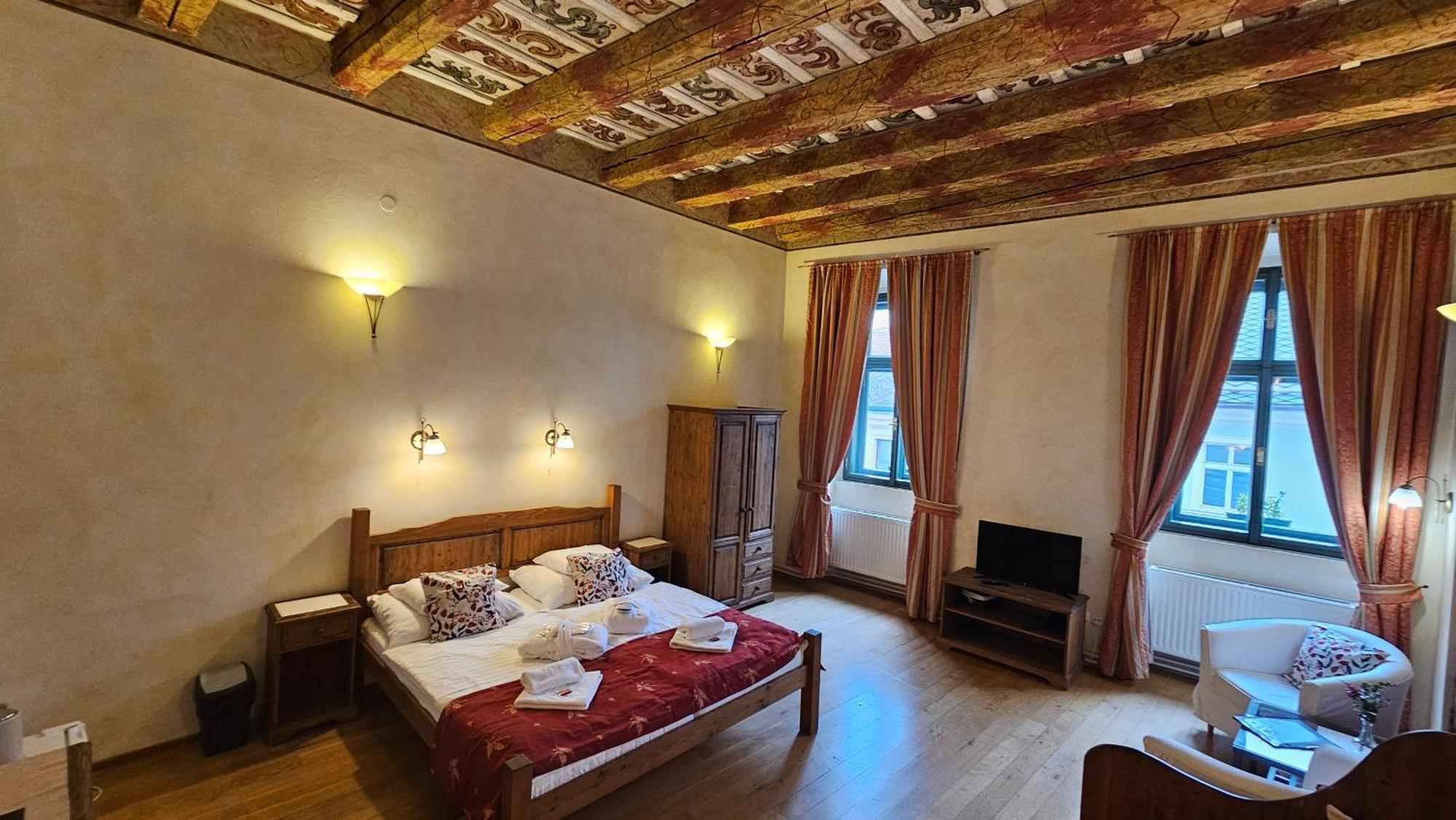 Hotel Opat Kutná Hora Екстериор снимка